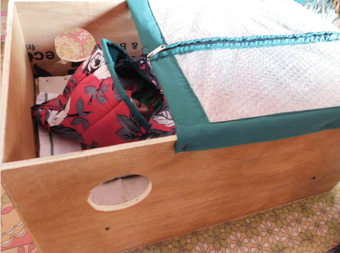 AIFoundation's tweet image. A low cost wooden warm box developed under MANSI empowers ASHAs in Uttarakhand to save the lives of newborns suffering from hypothermia. The simple but powerful #innovation keeps the baby warm and controls temperature loss. #Tech4Development