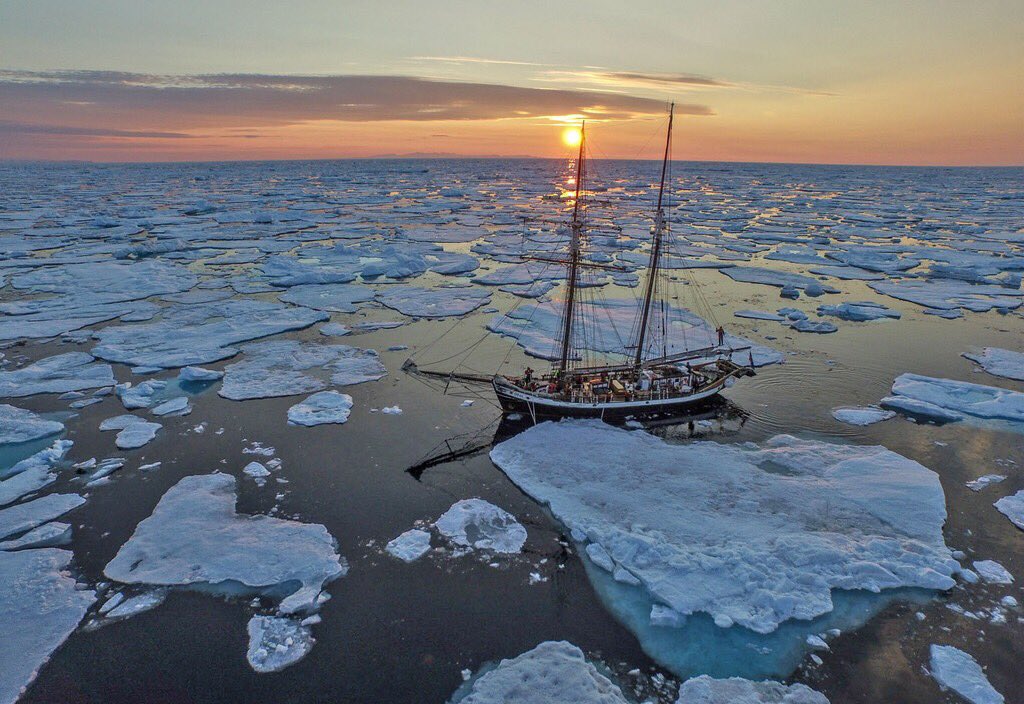 adventurejunkys's tweet photo. WILD ARCTIC SAILING
💥 19/ 50 Peak Experiences of 2019
❄️ Adventure added by @northsailing 

https://t.co/qeLq7z20OL
#ecotravel #sailing #arctic #greenland #northernlights #adventure #hottub #peak2015 https://t.co/Pd3SOm89Oc