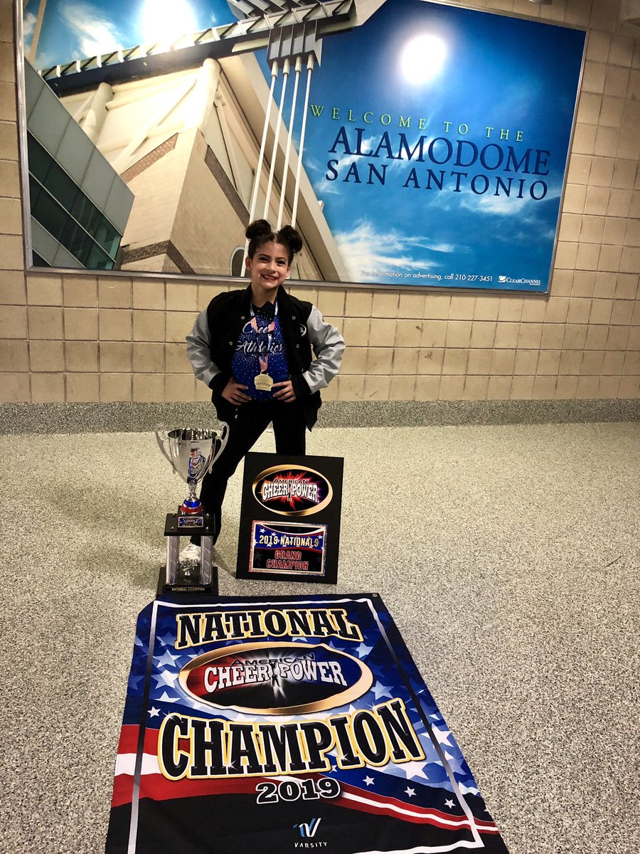 Steph1183's tweet photo. C-O-U-G-A-R-S!!! Another great comp weekend @CheerPower_ACP    - Hit 🙆🏻‍♀️ both days
- Level 2 Youth Medium CHAMPS
- Best Choreography                                 - Level 2 GRANDCHAMPS                        🥇😻💙🎉 @CA_PlanoTX @CheerAthletics #gettingaring https://t.co/MDG0kLUUls