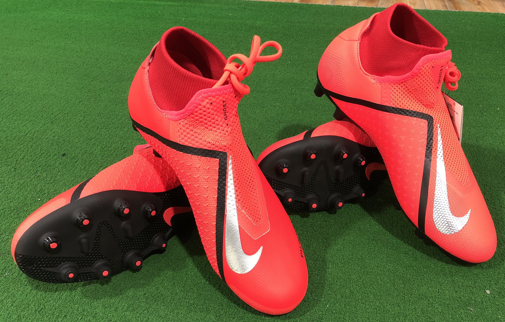Twitter पर シラトリ浜松中央店 サッカースパイク新着情報 Nike ファントムビジョンシリーズ ビジョンプロ Df Hg ビジョンアカデミー Df Hg 精密なボールコントロールで チームを支えるプレーヤー向け Nike サッカー Soccer スパイク Twitter पर シラトリ浜松中央店 サッカースパイク新着情報 Nike ファントムビジョンシリーズ ビジョンプロ Df Hg ビジョンアカデミー Df Hg 精密なボールコントロールで チームを支えるプレーヤー向け Nike サッカー Soccer スパイク