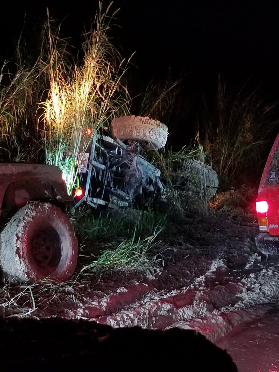 Two roll overs in one night😈 #jeep #jeeplife #jeepmafia #jeepdaily #SuperBowl #beatnotbabied #jeepbeef #jeepfreaksofflorida #conejoslocos4x4 #jeepfamily