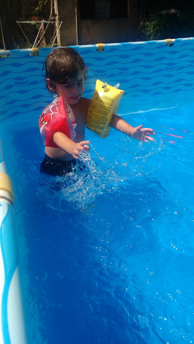 faa_ckuu's tweet photo. Esta creciendo muy rápido ya controla el agua le falta tres elementos más y es todo un avatar jaja 😍 https://t.co/8p9pK5Gjsr