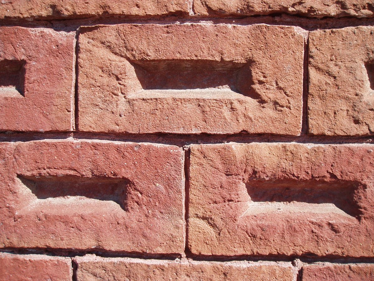 KramersEye's tweet image. Good morning twitterverse! A new week, a fresh theme: this week we&apos;re looking at #bricks. Check out today&apos;s blog and podcast on kramerseye.net #kramerseye #visualprompts #fresheyes #joyoflooking
