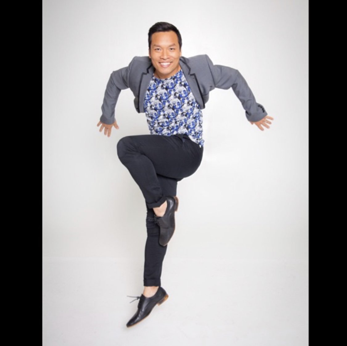 edge_pac's tweet image. Attention dancers! We’ve got Dominic Chaiduang in the studio tomorrow (MON 02.04) subbing Jazz 2 technique at 10A! Be there! 🙋🏻‍♂️🙋🏻‍♀️
#EDGEPAC #danceallday #jazztechnique #mondaymotivation