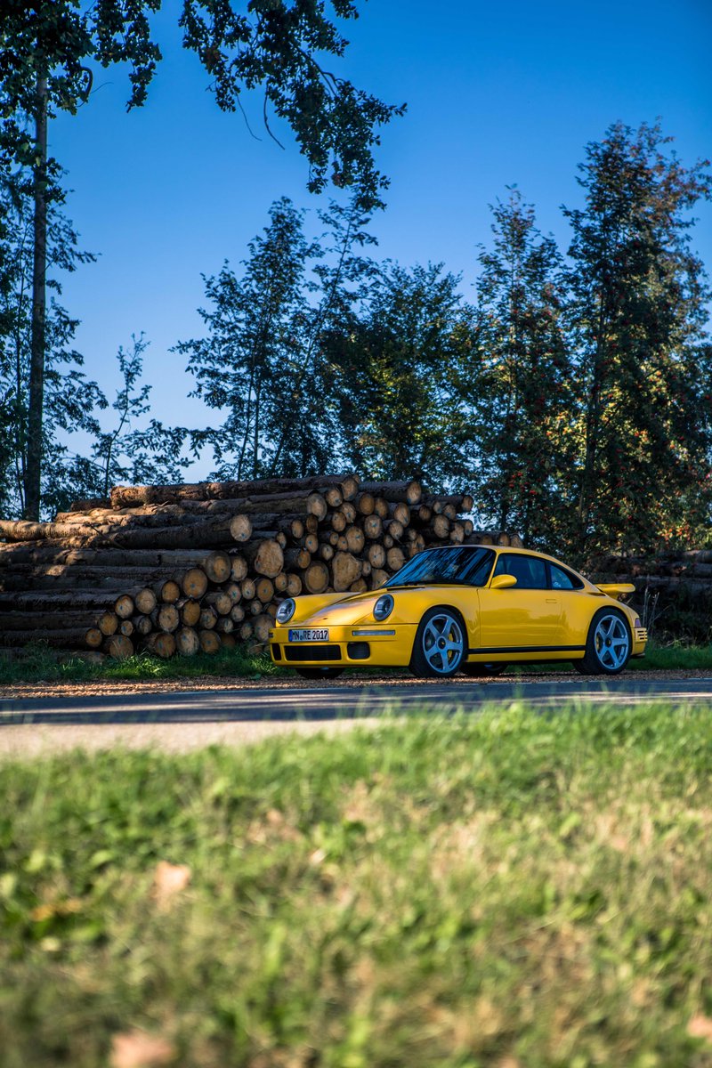 BChoww's tweet photo. Not all Mondays are blue.
—
2017 @rufsince1939 CTR. What a beast!
.
.
.
.
.
#ruf #ctr #rufctr #yellowbird #germany #germancars #supercar #flatsix #twinturbo #modernclassic #limitededition #prototype #notaporsche https://t.co/CEBrlWL0Ti