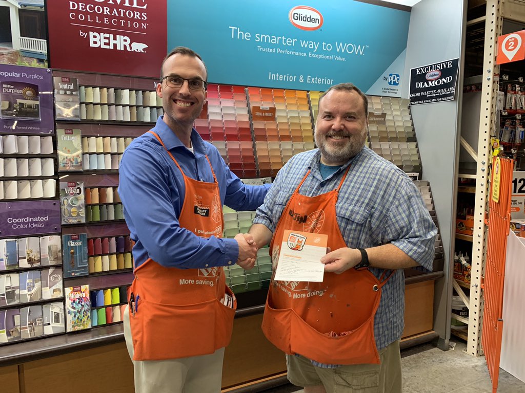 Justin in paint our Super Bowl Sunday Customer Service MVP!@mlp814