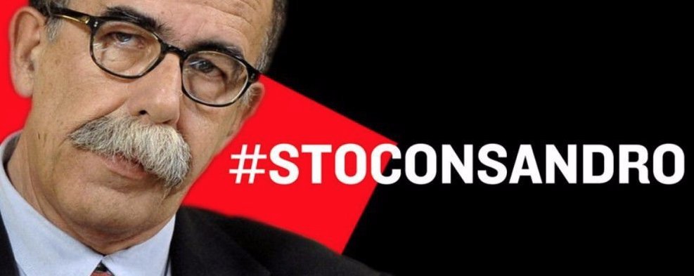 mauriziofiduci's tweet photo. Gentile #Freccero rimandi in onda nuovamente la replica di #CeGrillo e le garantisco che la guarderò. In cambio le chiedo di mandare in onda il servizio di #SandroRuotolo su la #bestia del nostro ministro #Salvini. Ne trarremmo vantaggio tutti, lei compreso. #Rai #facciamorete https://t.co/KmnOmo4fpW