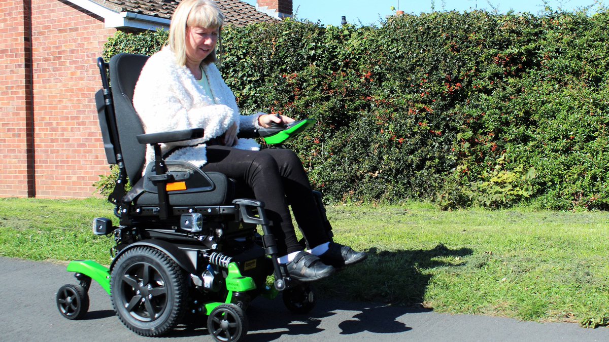 ukwheelchairs's tweet image. The Juvo MWD provides adjustable back support and premium high-tech foam based cushions to optimise pressure distribution. #ukwheelchairs #MidWheelDrive ow.ly/rSQv30nzglJ