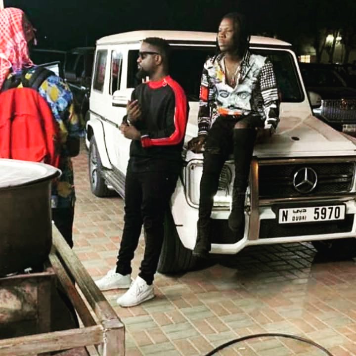 AlfredMarfo_'s tweet photo. Anticipate @stonebwoyb ft @sarkodie 

#Odo bi video off EOM album drops 14th February month of love ❤🔥🔥

#Bhimnation

#JAHalone https://t.co/AZVDAO0VLN