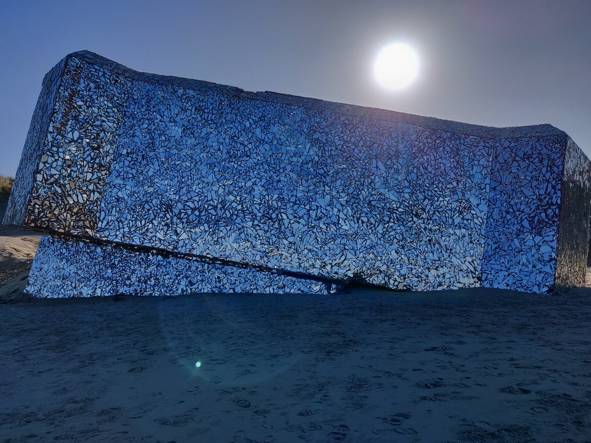 moj0w's tweet image. Blockhaus Miroir, Leffrinckoucke. #ShotOnOnePlus #OnePlusFrance #NoFilter