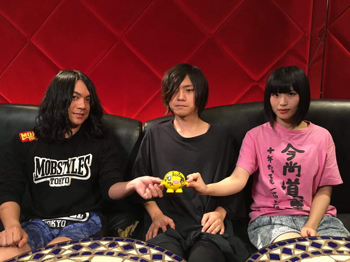 htb_yumechika's tweet photo. 【ヤバイTシャツ屋さんサイン入りonちゃんプレゼント！】
☆応募方法☆
・フォロー＆RTで応募完了
・〆切：2月8日（金）23：59

当選者の方にはDMでご連絡します！
インタビューは本日深夜0：55〜放送です！
#夢チカ https://t.co/BS0qE4ZY2X