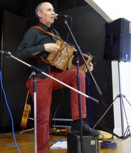 Who would be considered "Mr Folk Camps"?  Could it be Chris Jewell?  He has been an inspirational Folk Camps musician for more years than he will admit. Melodeon, accordion, fiddle, guitar and song. Marquee week 4 is the camp to book with Chirs as musician.