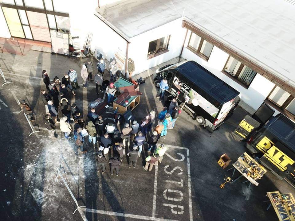 Also this week IKO and DeWalt welcome roofers to several roadshows in Czechia for practical training on correct shingle roof application. If YOU want to join us, let us know: lnkd.in/eqJxUEd 
#shingle #roofs #training #roofers