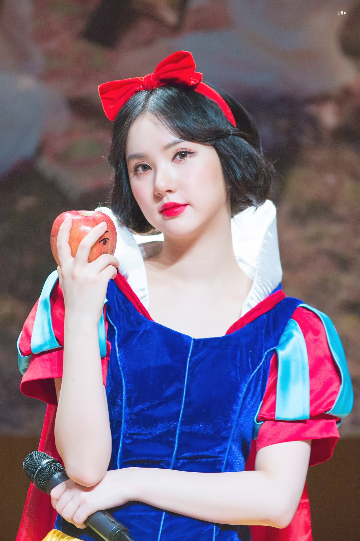 DyjQnrIU0AEhwMq.jpg:large