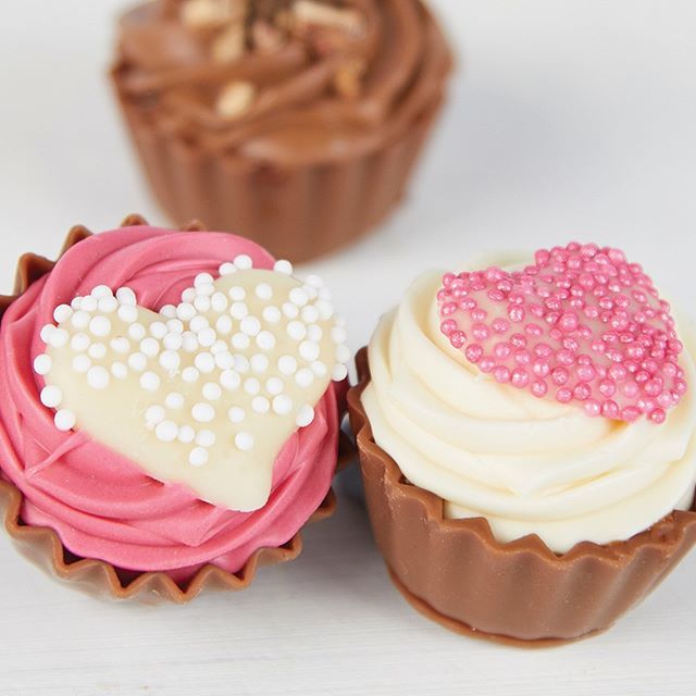 Valentine's Day is just around the corner! What will you treat your loved one to?⠀⠀⠀⠀⠀⠀⠀⠀⠀
⠀⠀⠀⠀⠀⠀⠀⠀⠀
You can see our full range here: bit.ly/2SccGHZ bit.ly/2D4KM6s