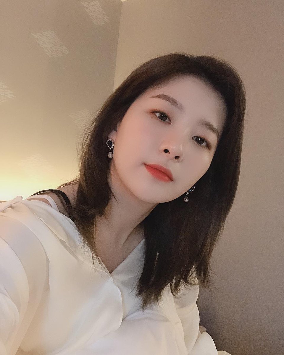 Kang Seulgi 슬기 สะดือกิคือนิพพาน🌈 tweet media