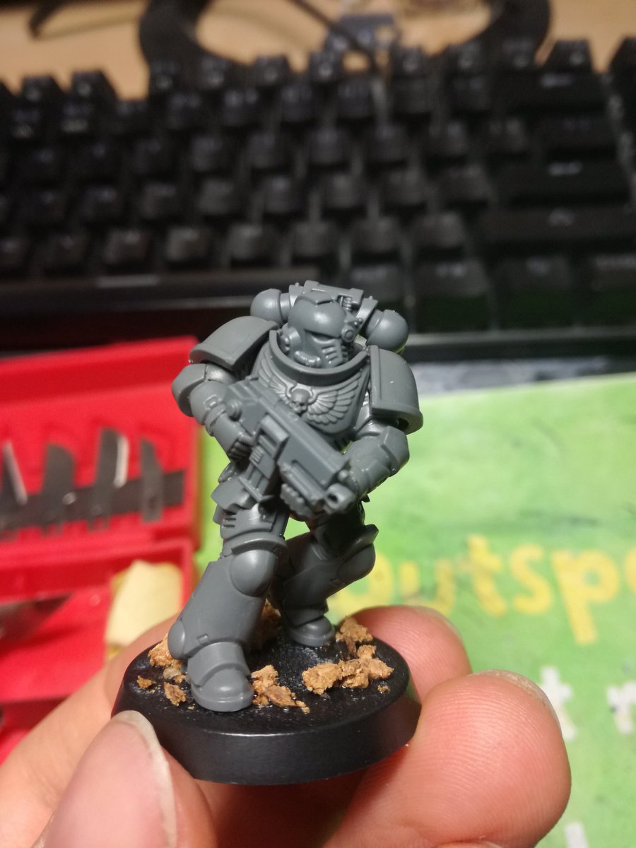 MrLlaine's tweet image. First try at true scaling marines using primaris bodies with marines weapons, heads and backpacks.
Opinions/suggestions welcome.
#warhammer40k #spacemarines #truescale #conversion #warmongers
