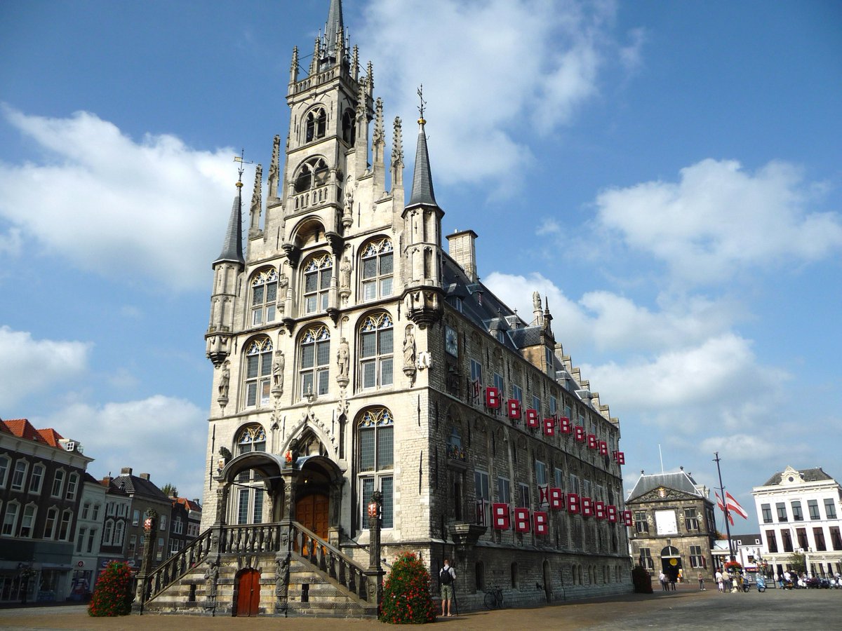 Senior accountmanager gezocht! In het historische centrum van Gouda staat Het Oude Stadhuys. Ben jij de ambassadeur die deze twee prachtige locaties verder op de kaart gaat zetten? owl.li/sGDB30nzgKd