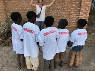 ¡Nuestros uniformes donados a la <a href="/ASUong/">ASU ONG</a> han llegado por fin a los niños de Burundi! 👏👏👏
Gracias, de corazón, a todas las personas que han hecho esto posible. 
#WeAreTrinityCollege 🦁 #TrinitySolidario
#Colegios #Educación #Padres #Boadilla #Sanse