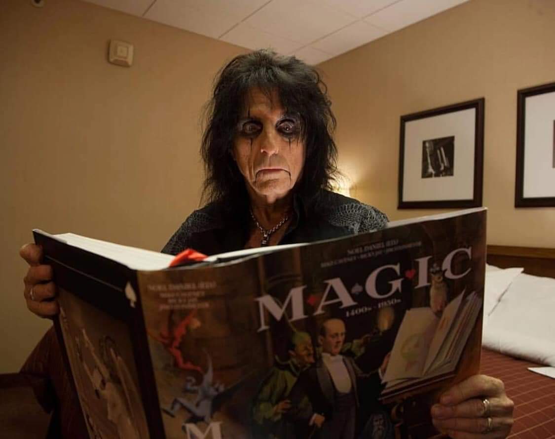 HAPPY BIRTHDAY ALICE COOPER 