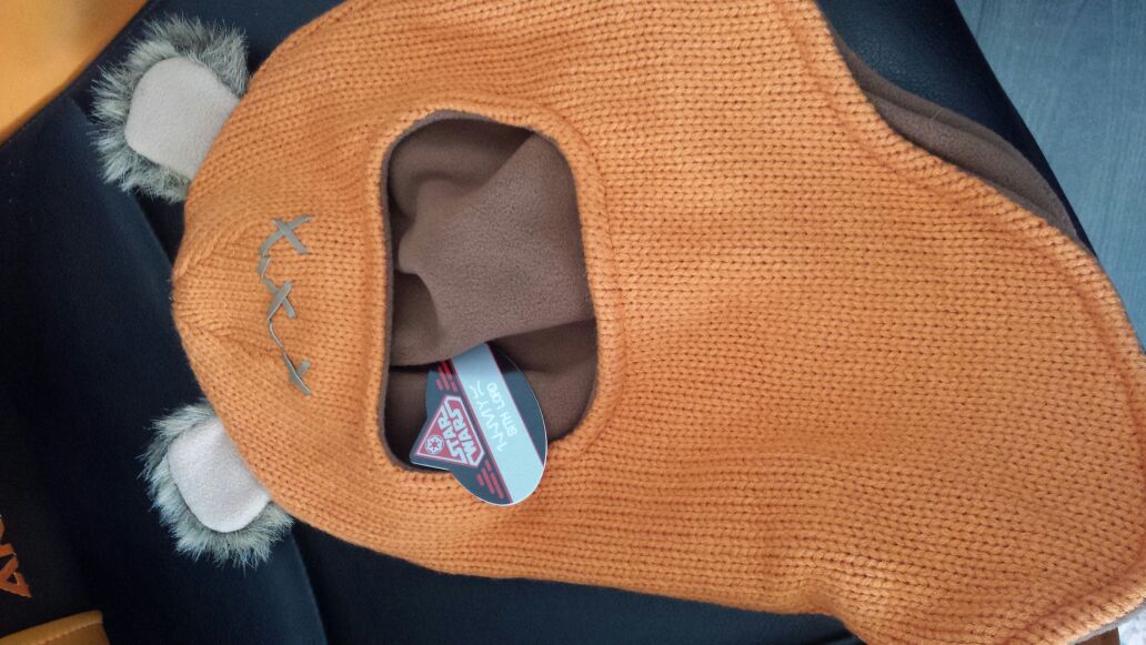 IllevaSWTOR's tweet image. Thank you so much @TitanBronco for the lovely #StarWars gift from #Disneyland 

I especially love the custom name tag!

(Yeah, I wanted to show it off 😆)