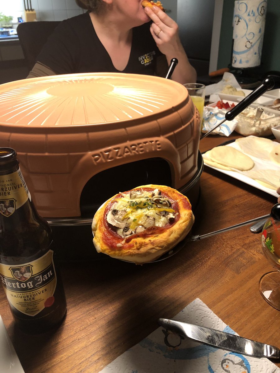 テーブルの上に置けるちっちゃいピザ窯がすごい楽しそうで欲しかったから探してみた Togetter