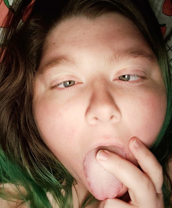 Early morning #ahegao for you guys! I'm so out of practice!!! https://t.co/j0E3vTd2YS<a href="/tag/ahegao"class="tags">#ahegao</a>