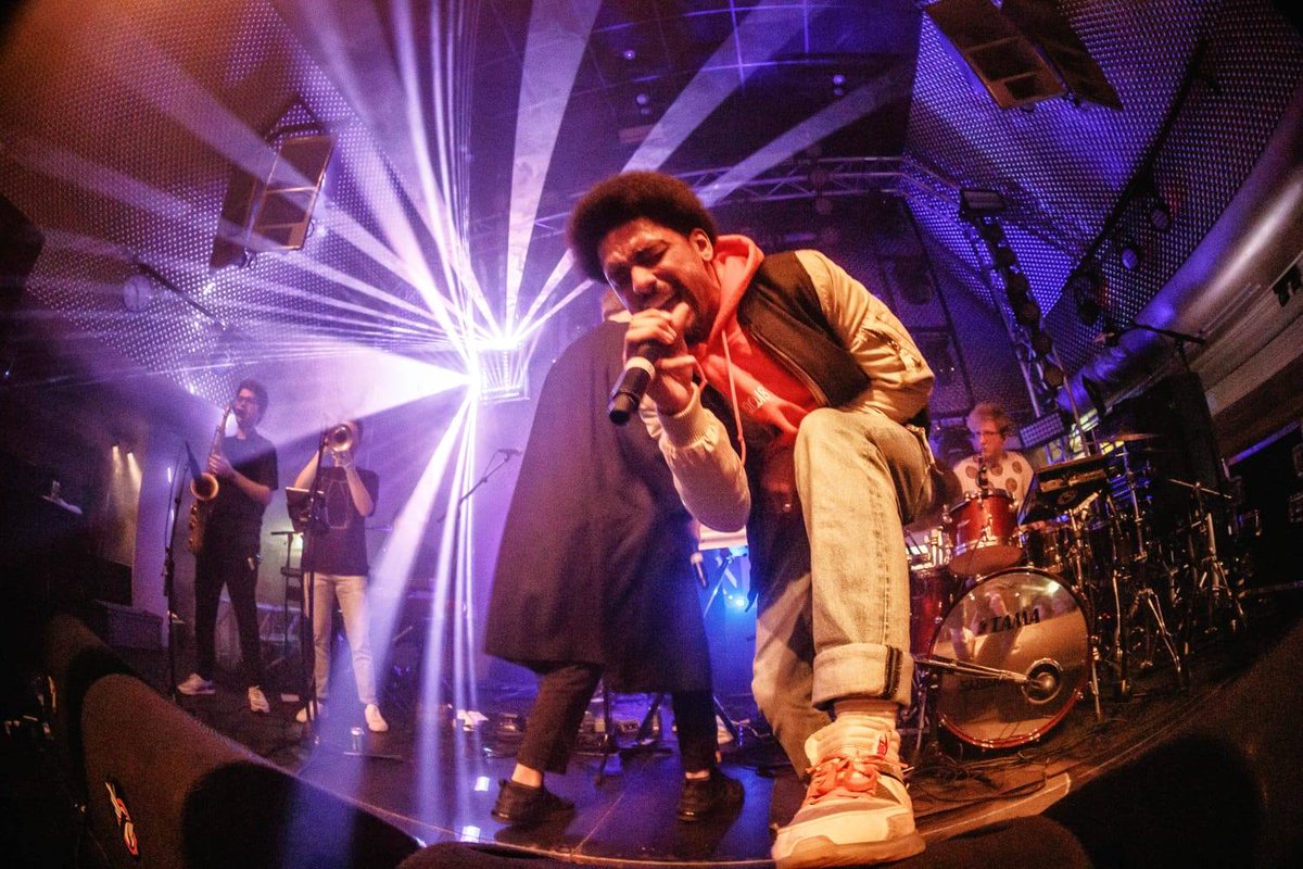 Take a look at @blackwavedot performance at ESNS - Eurosonic Noordeslag Festival, in Groningen, the Netherlands.
3 IVL™ Carrés put together in a very efficient way by Kristof Blancquaert.

Set &amp; production design by Jordi Vandekerkhof.
Photographs by Eurosonic Noorderslag.