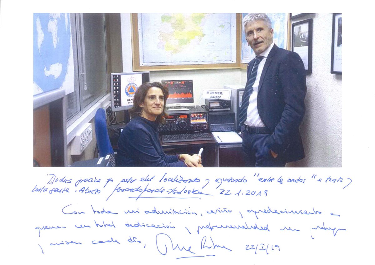 proteccioncivil's tweet photo. El Ministro Grande-Marlaska @interiorgob y la Ministra Teresa Ribera @Teresaribera @mitecogob agradecen el trabajo altruista y solidario de los colaboradores de la Red Nacional de Radio de Emergencias #REMER desde la sede de la Dirección General de @proteccioncivil https://t.co/BgWSsWgPFi