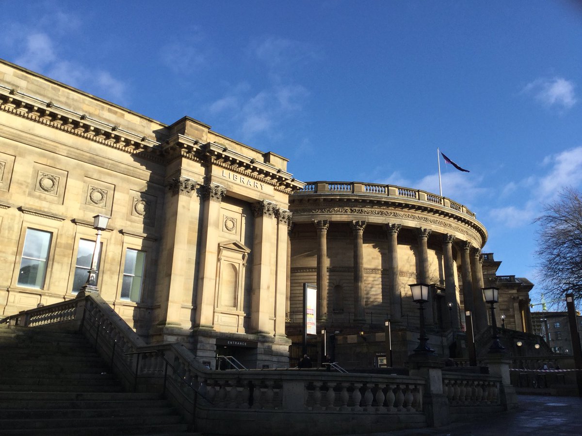 BIPCNorthants's tweet image. Visiting one of the other #BIPCNetwork libraries today and how gorgeous is this one! A day of talking business support in our network of libraries. @BIPCLiverpool #libraryenvy