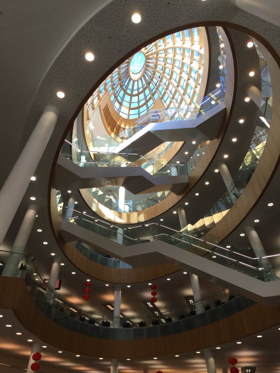 BIPCNorthants's tweet image. Visiting one of the other #BIPCNetwork libraries today and how gorgeous is this one! A day of talking business support in our network of libraries. @BIPCLiverpool #libraryenvy