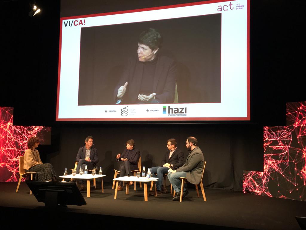 intrepia_io's tweet photo. 10 Claves para emprender con éxito en food tech. PASIÓN, Conocer qué tienes entre manos. Versatilidad. Colaboración. Foco. Humildad. Paciencia y perseverancia. Equipo multidisciplinar. Escuchar. @kmzerohub, #BIOMAT @upvehu, #Waveco @_ocean52, @culinaryaction @bculinary #CAForo19 https://t.co/vJATc4O5iN