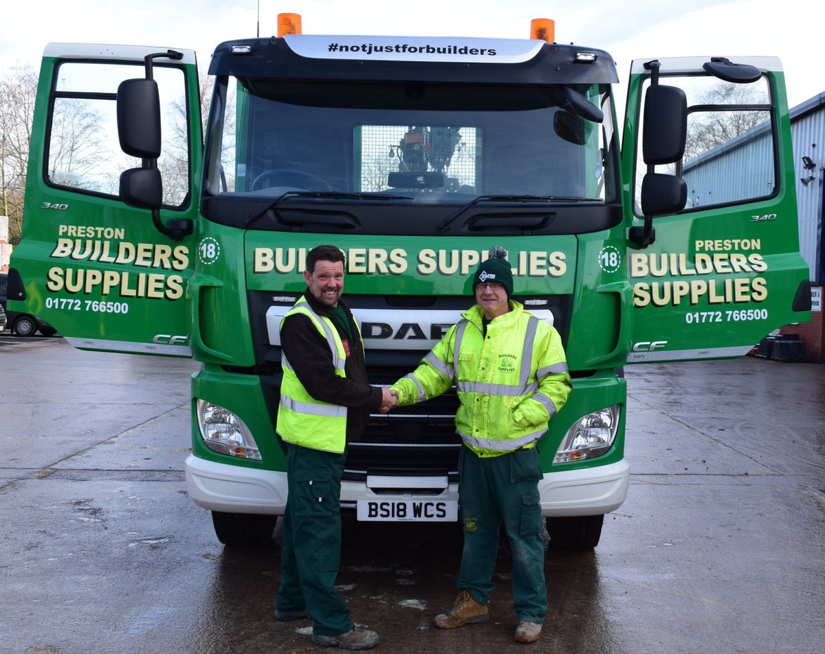 BSupplies's tweet image. A new vehicle for our Preston depot this week!
Number 18 as we like to call it was handed over to our driver, Chris Gibbs from Transport Manager, Karl Hanby.
It's all part of our commitment to keep up the great level of service we aim to provide here at BSWC #notjustforbuilders