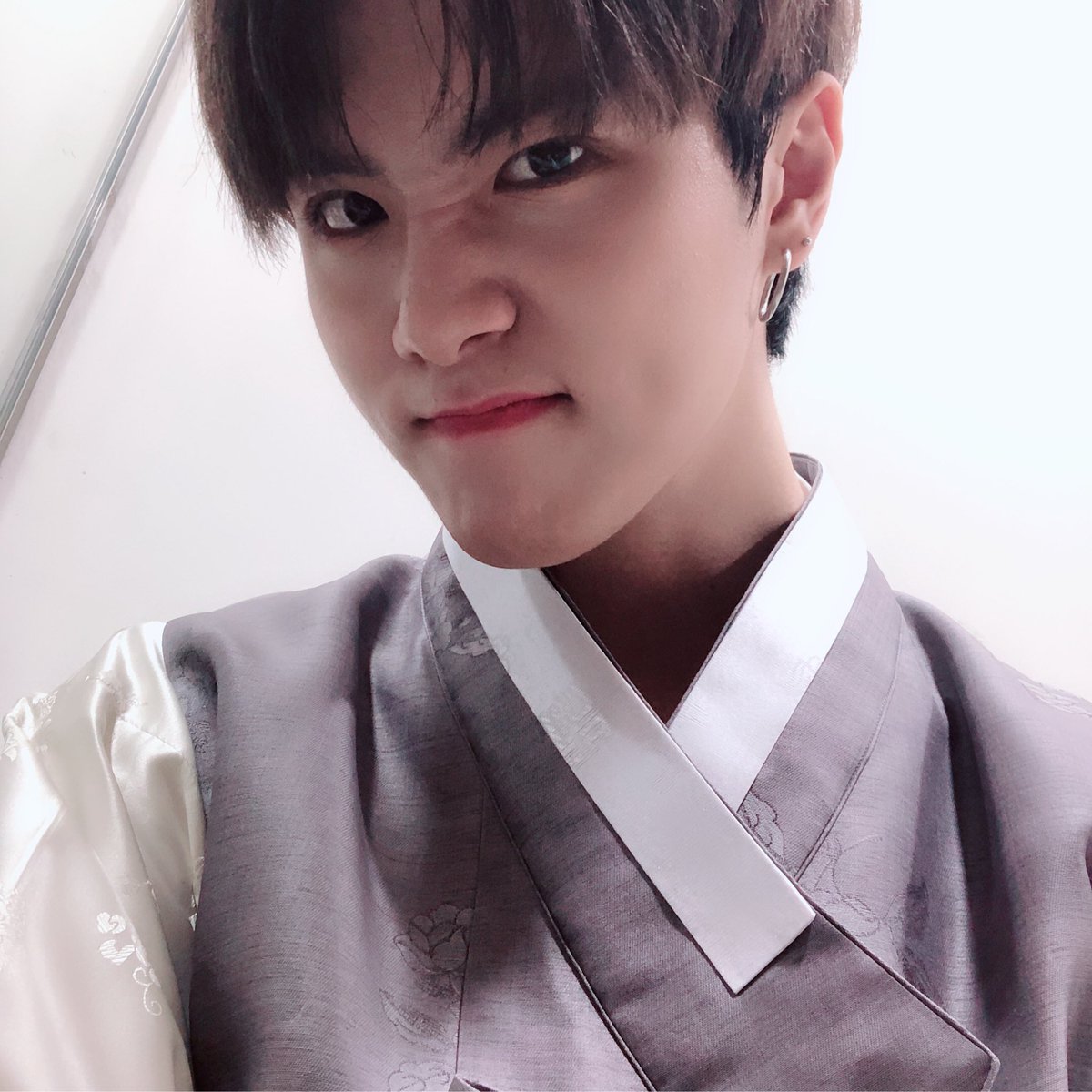 김동한(KIMDONGHAN) tweet media