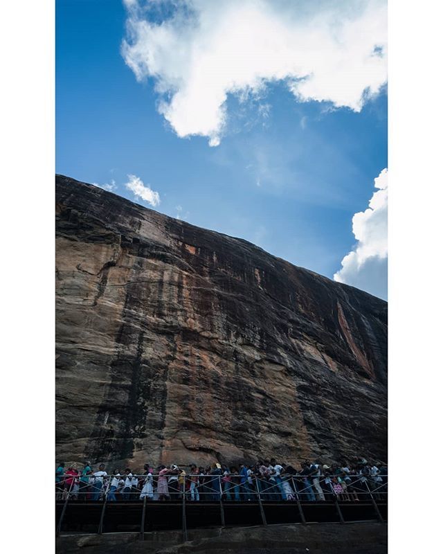 🔖.🔹🔸🔹🔸
Carved from a bedrock.

#Sigiriya #SigiriyaRockFortress #SigiriyaFortress #SigiriyaRock #SigiriyaLionRock #SigiriyaSriLanka #SigiriyaVillage #SigiriyaJungles #SigiriyaView #SigiriyaRockView #Sigiriya_Rock #SigiriyaFrescoes #ClimbingPeople … instagram.com/p/BtdVYbOBDKa/