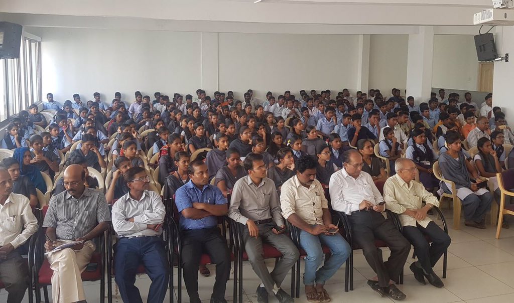 astitvam's tweet photo. #CastYourRight at KLE college of #Savadatti today. https://t.co/eCJgQhvHZk