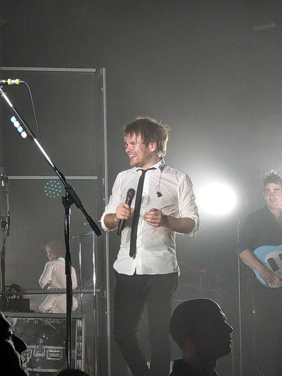 AJCPickles's tweet photo. Thank you to @ENTERSHIKARI @RouReynolds for an epic night, its a night I won't forget 🤘🤘 https://t.co/sytejorvCR