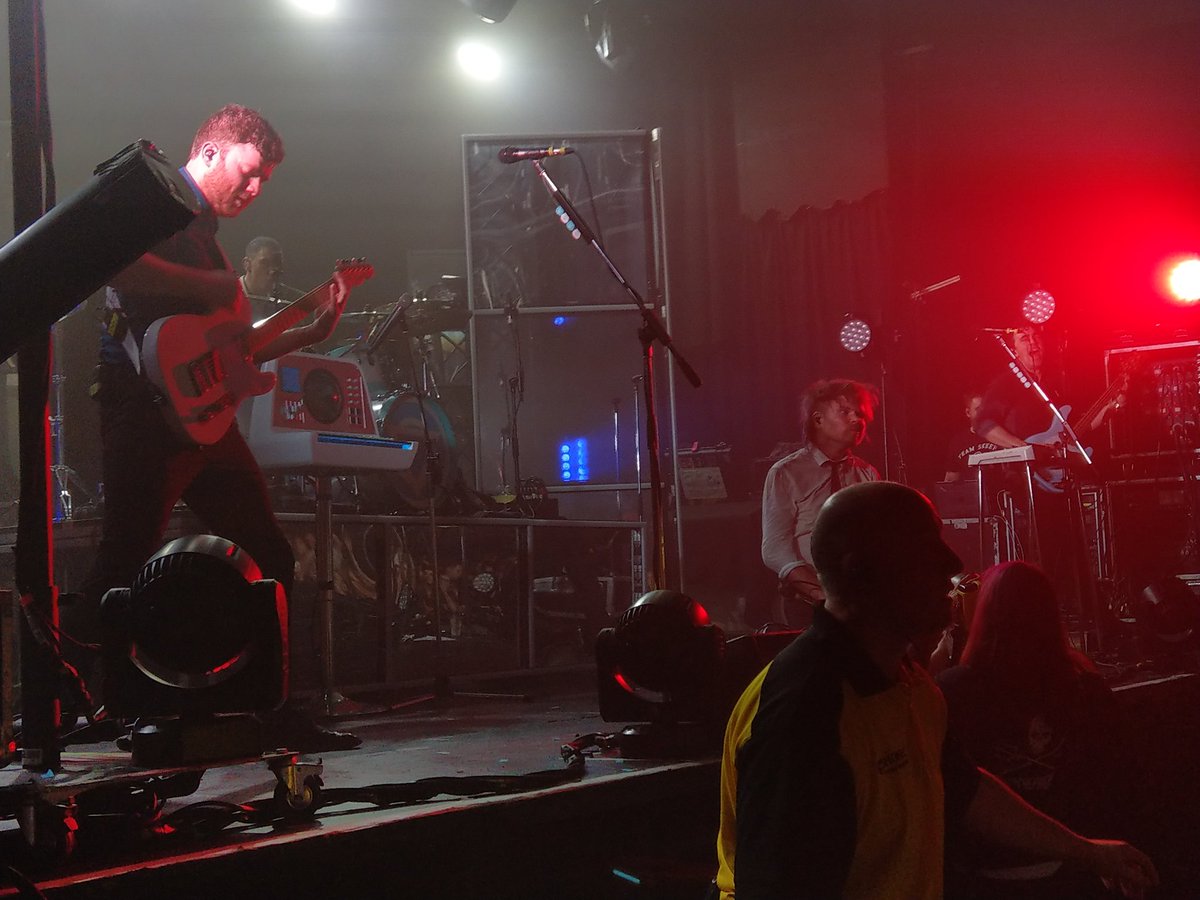 AJCPickles's tweet photo. Thank you to @ENTERSHIKARI @RouReynolds for an epic night, its a night I won't forget 🤘🤘 https://t.co/sytejorvCR