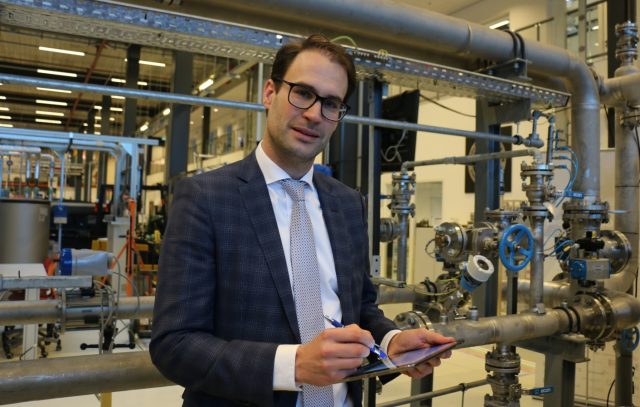 De Deal nieuwsbrief is weer uit! Met het laatste business nieuws uit de Drechtsteden regio #Oceanco <a href="/DeenShipping/">deenshipping</a> #regionieuws #AquaNavis <a href="/peterheijkoop/">Peter Heijkoop</a> <a href="/Duurzaamfabriek/">Duurzaamheidsfabriek</a> #HBO. Ook de Deal #nieuwsbrief ontvangen? Meld u dan nu aan: dealdrechtcities.nl/newsletter/