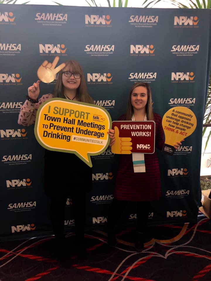 SteppinItUpCo's tweet photo. Our youth representatives giving a shout-out to Prevention at SAMHSA’s #PreventionDay! #preventionworks #cadcaforum https://t.co/Da41CPQu3i