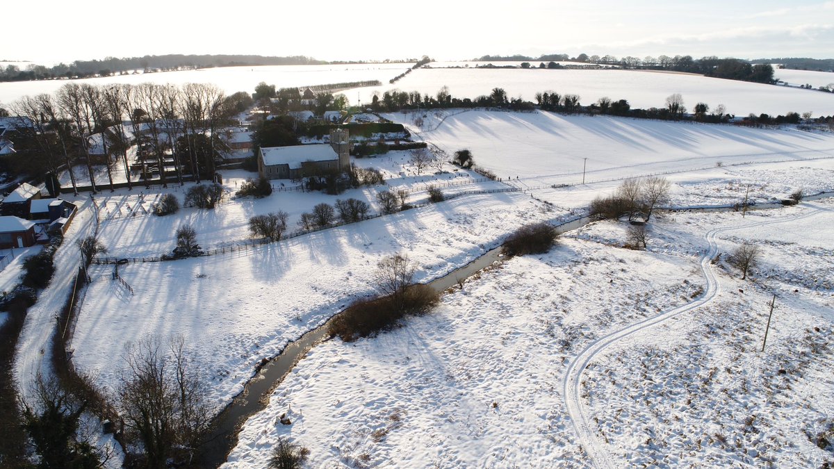 _LukePenny_'s tweet photo. Here’s a picture of my village from above 🤙#drone #droneapprenticeship #dji #phantom4 #phantom4advanced https://t.co/e9YNK2RiT3