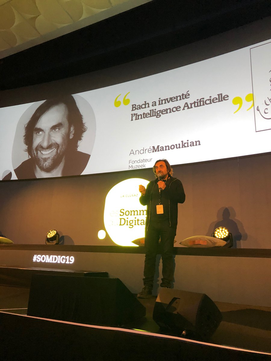 Didn't know what Bach and Artificial Intelligence have in common?! <a href="/MuzeekInc/">Muzeek</a>'s <a href="/andremanou/">André Manoukian</a> explaining all at #SOMDIG19 🤖🎹 #AI #ArtificialIntelligence #MusicTech
