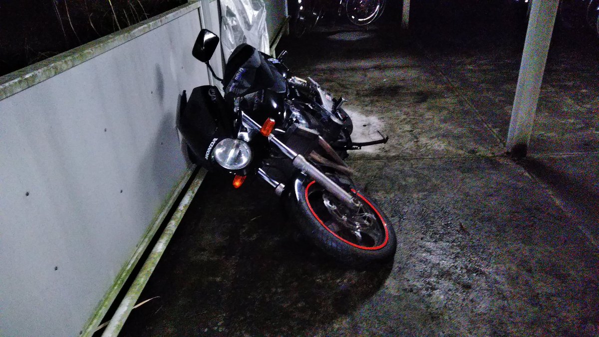 バイク転倒 バイク転倒