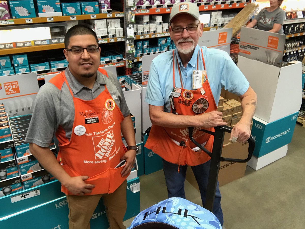 Doubleg13J's tweet photo. In the carpet zone with our new ASM in our storeelectrical department head https://t.co/uqHOCnYe1l