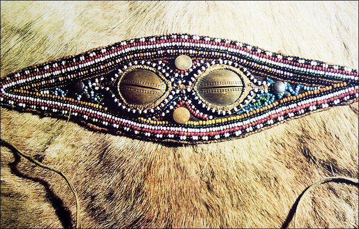 siberian_times's tweet image. Flair to avoid snow glare - dazzling eye fashion from 2,000 years ago until today. Siberian goggles among the world’s earliest eyewear to prevent winter blindness from the sun’s piercing reflection siberiantimes.com/other/others/f…