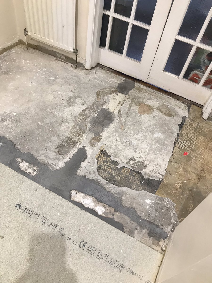 Carpet4you1's tweet photo. A small screed job getting the floor ready for new Vinyl using #stopgap1200 https://t.co/2sIpaHy7mU