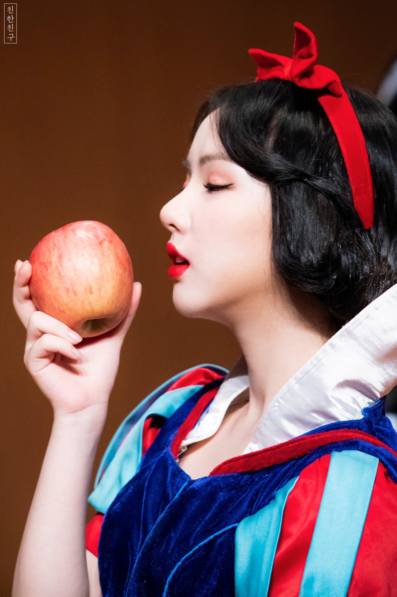 DykDNZvUcAA8nBm.jpg:large