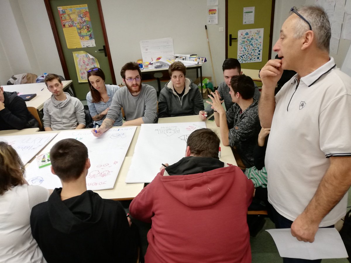 fudimont's tweet photo. Structurer ces projets pour les rendre plus concrets @Simplon_Occ @simplonco #decoute #partage #creacteur https://t.co/0XUKg3K1qG