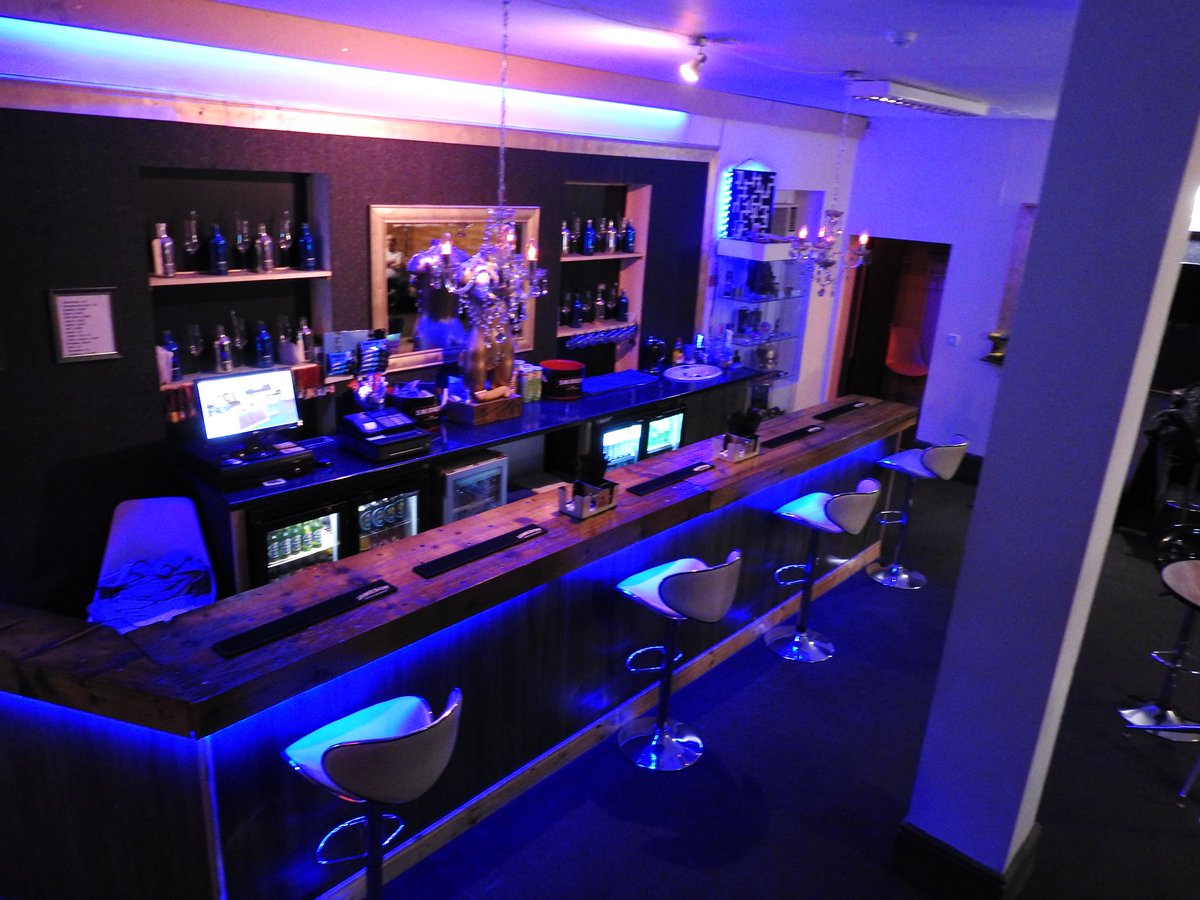 EventsManhole's tweet image. Manhole hulls premier sauna open 6 days a week at HU9