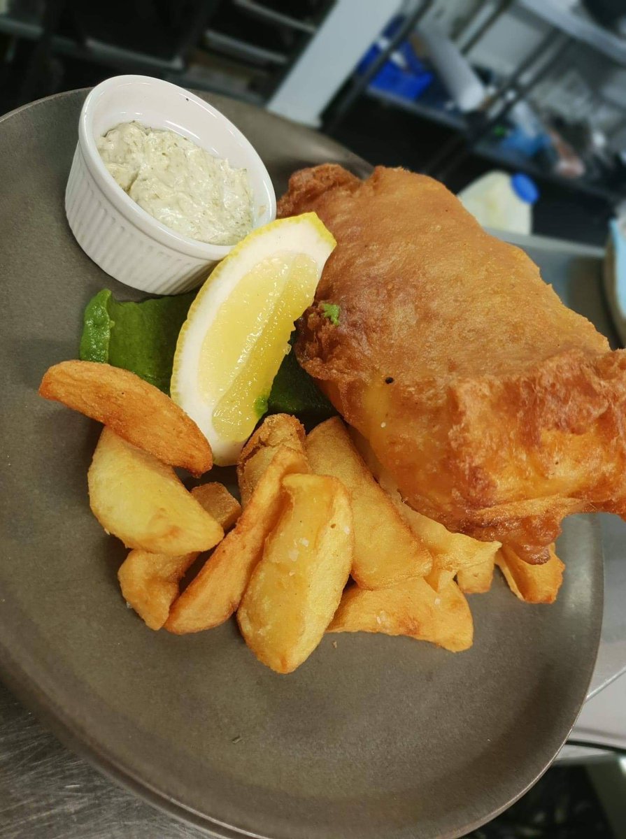 It's lunchtime! 
We've got something for everyone on our fabulous menu!
Here's a few delicious dishes to check out!